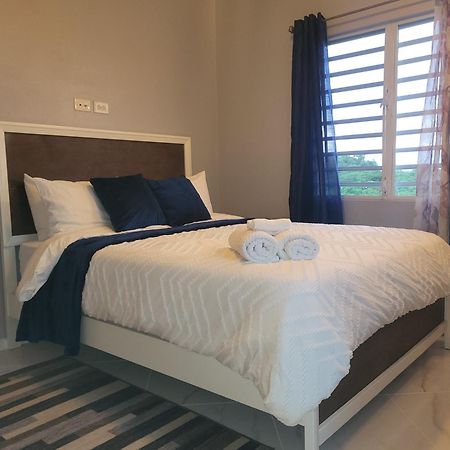 Mount Joy Getaway Villa Parham Bagian luar foto