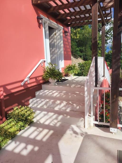 Mount Joy Getaway Villa Parham Bagian luar foto