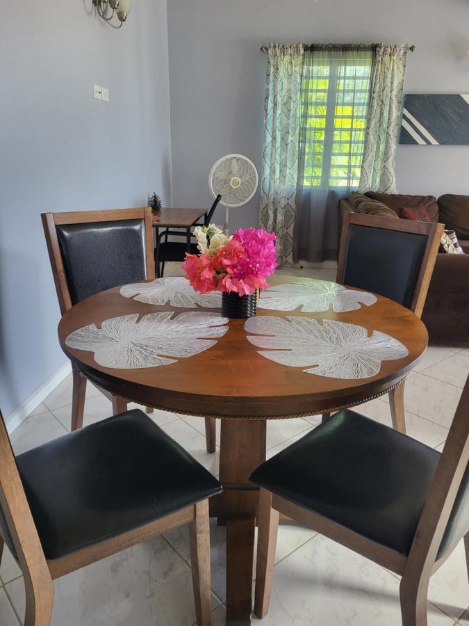 Mount Joy Getaway Villa Parham Bagian luar foto