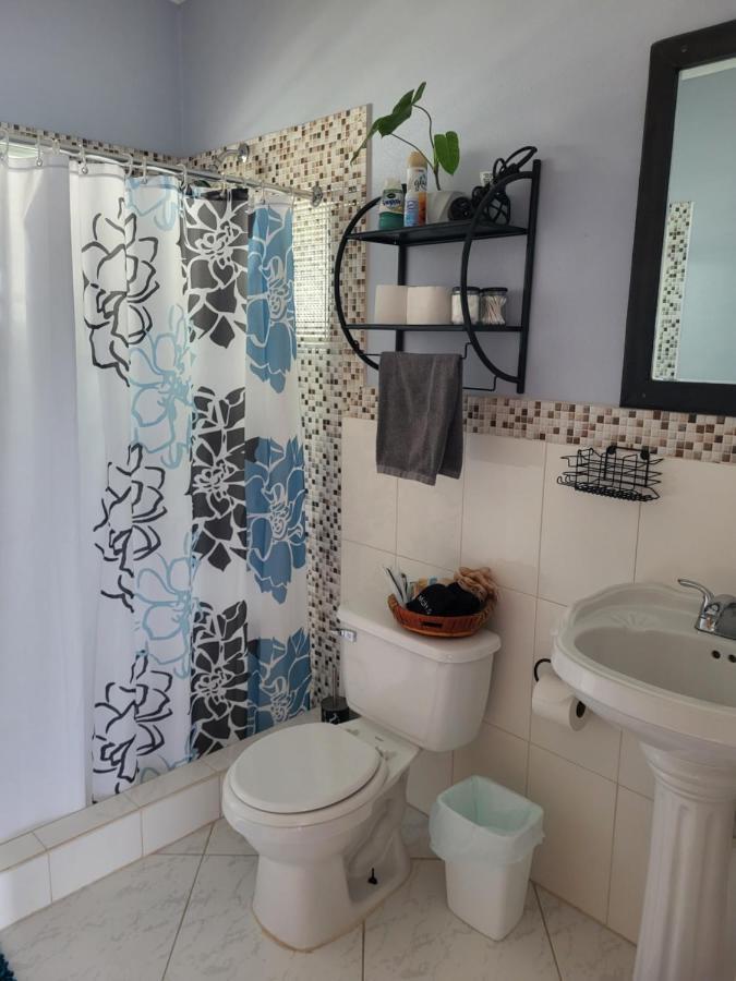 Mount Joy Getaway Villa Parham Bagian luar foto