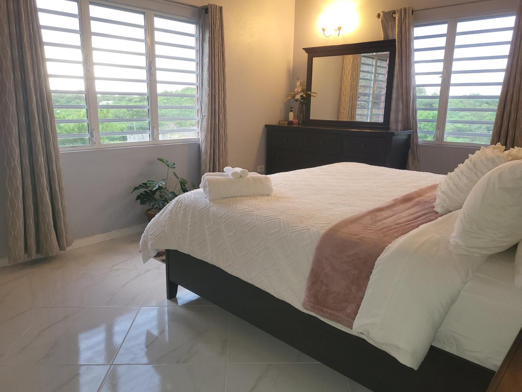 Mount Joy Getaway Villa Parham Bagian luar foto
